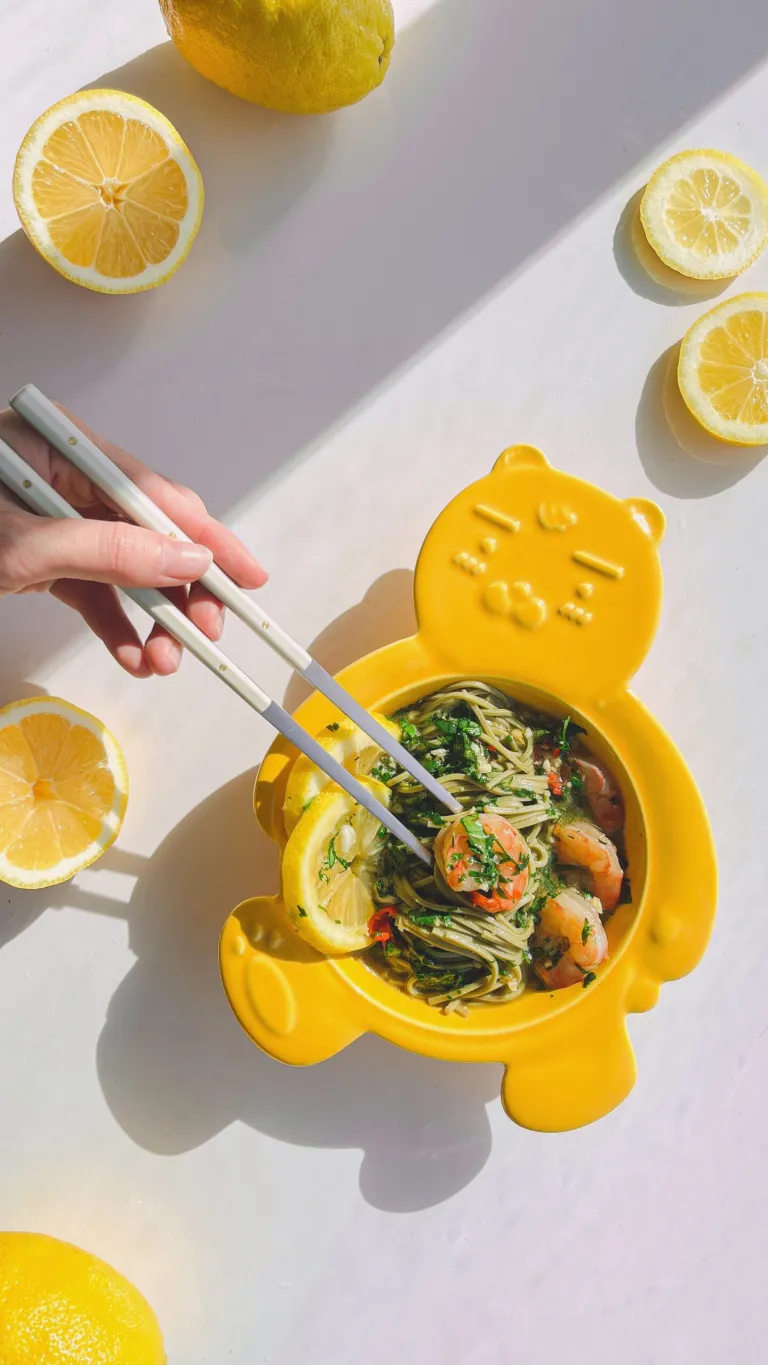 15-Minute Shrimp Soba Noodles with Lemon Spicy Sauce