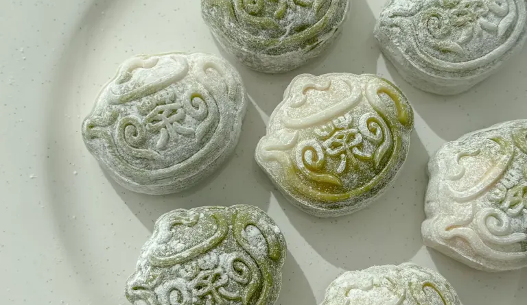 Genmaicha Lava Kinako Snow Skin Mooncakes - likebyregina