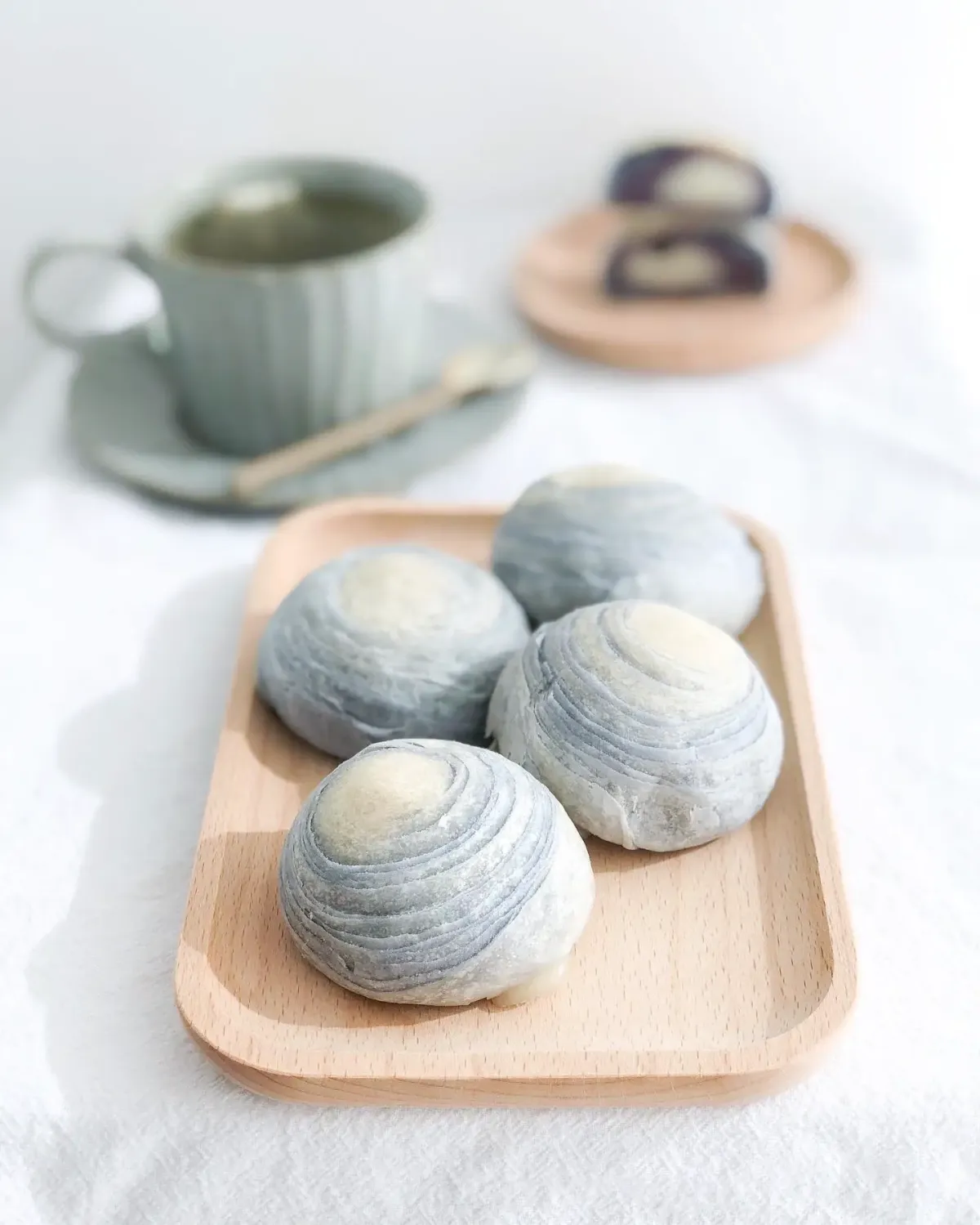 Taro Mochi Swirl Mooncakes (芋頭麻糬酥)