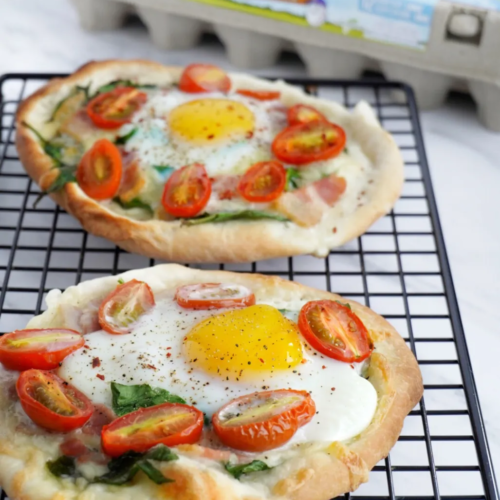 Cheesy Bacon Breakfast Pizza - likebyregina