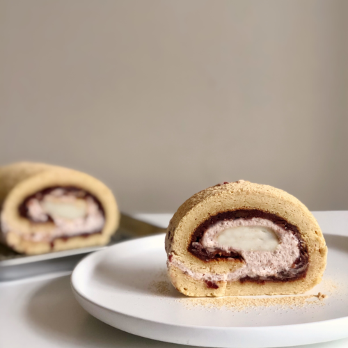 Kinako-Injeolmi Roll Cake - likebyregina