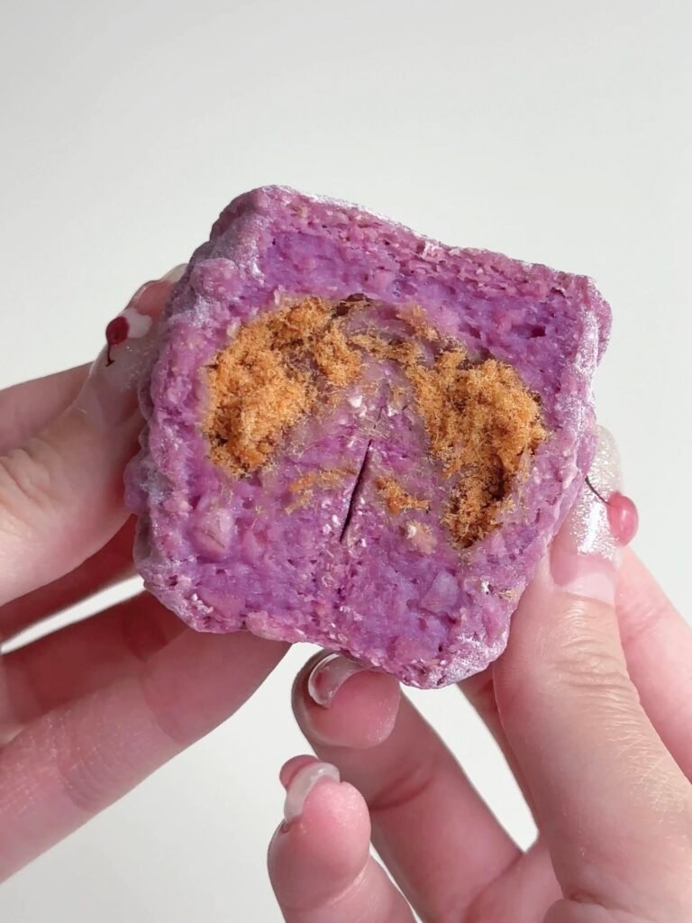 Taro Oatmeal Mooncakes with pork floss - likebyregina